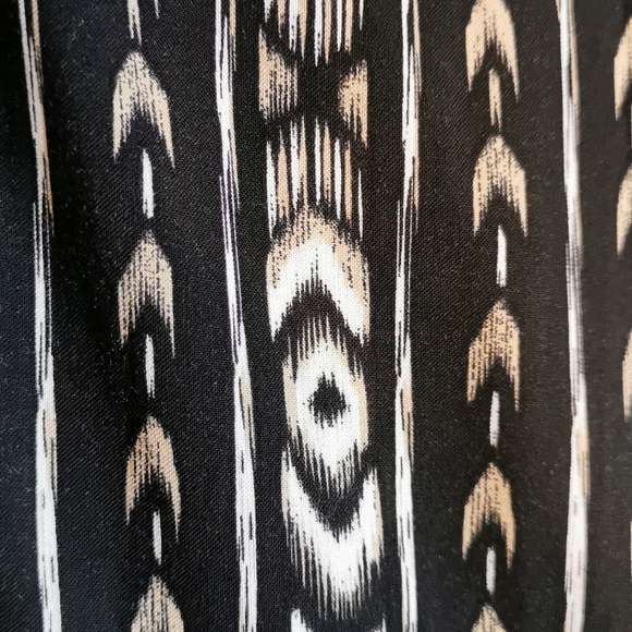 b.young jumper - Picture 4 of 4